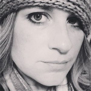 Meet your Posher, Carrie